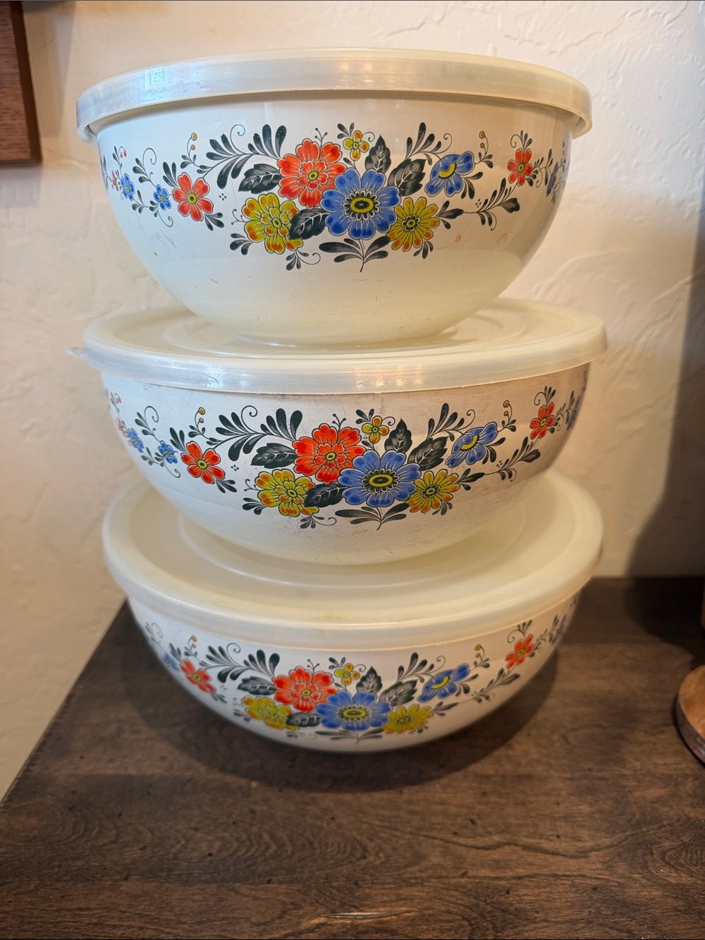 Vintage Kobe Kitchen Enamelware Nesting Bowls Set of 3 with Lids